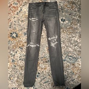 American Eagle Grey shredded jeggings